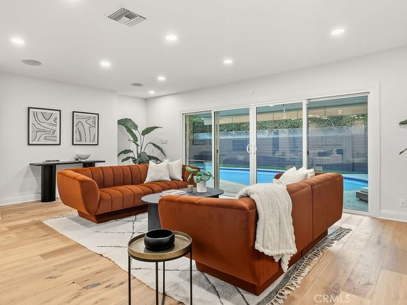 5725 Rhodes Avenue, Valley Village CA 91607