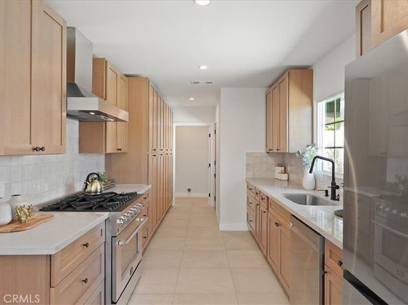 7404 Woodrow Wilson Drive, Los Angeles CA 90046
