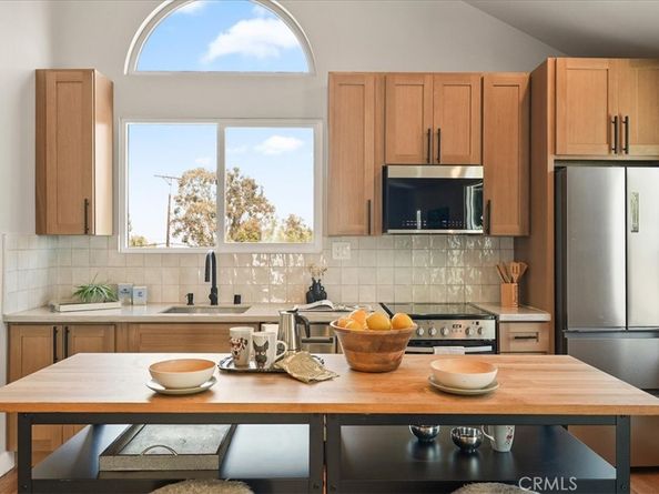 7404 Woodrow Wilson Drive, Los Angeles CA 90046
