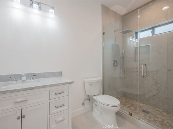 7734 N Glenoaks Boulevard, Burbank CA 91504