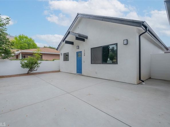 7734 N Glenoaks Boulevard, Burbank CA 91504