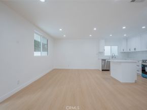 7734 N Glenoaks Boulevard, Burbank CA 91504