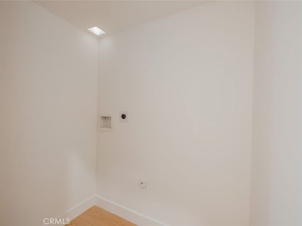 7734 N Glenoaks Boulevard, Burbank CA 91504