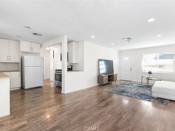 8827 Sylmar Avenue, Panorama City CA 91402