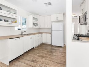8827 Sylmar Avenue, Panorama City CA 91402