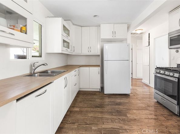 8827 Sylmar Avenue, Panorama City CA 91402