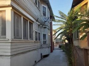 1038 W 21st Street, Los Angeles CA 90007