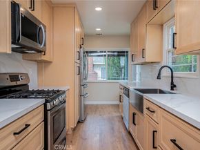 442 Saint Augustine Avenue, Claremont CA 91711