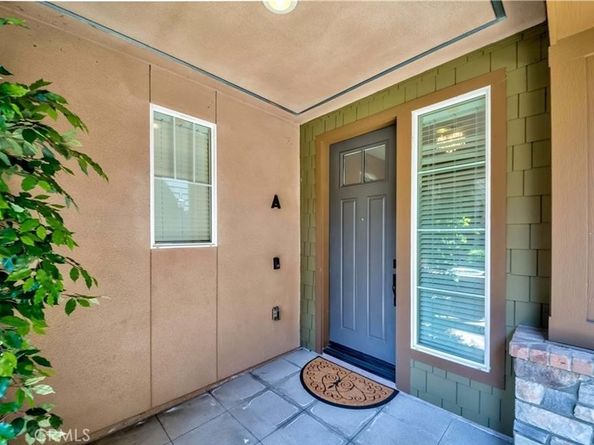 713 S Azusa Avenue A, Azusa CA 91702