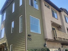 713 S Azusa Avenue A, Azusa CA 91702