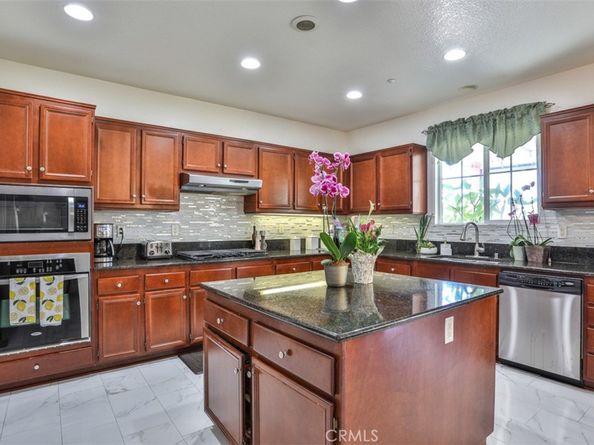 15474 Petunia Street, Fontana CA 92336