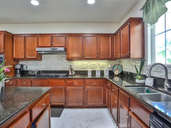 15474 Petunia Street, Fontana CA 92336