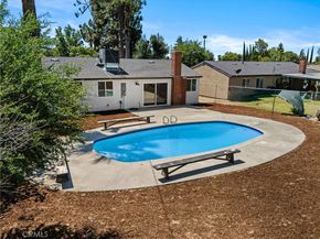 323 Fanshaw Avenue, Pomona CA 91767