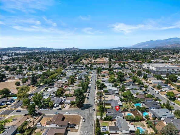 323 Fanshaw Avenue, Pomona CA 91767