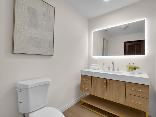 8906 Yorktown Avenue, Los Angeles CA 90045