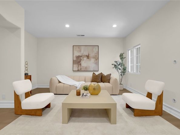8906 Yorktown Avenue, Los Angeles CA 90045