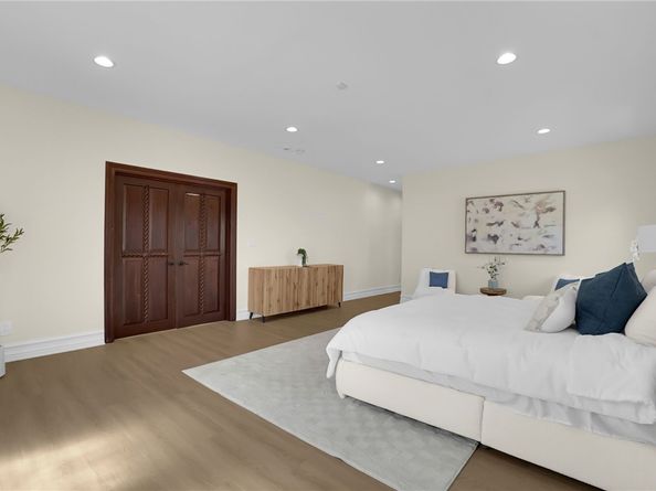 8906 Yorktown Avenue, Los Angeles CA 90045