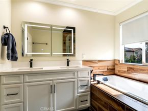 5351 Mazzulli Court, Fontana CA 92336