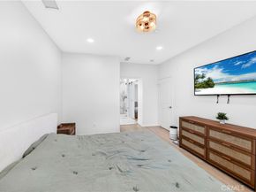 2827 W Edinger Avenue, Santa Ana CA 92704