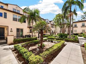 2827 W Edinger Avenue, Santa Ana CA 92704