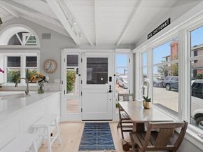 104 Onyx Avenue, Newport Beach CA 92662