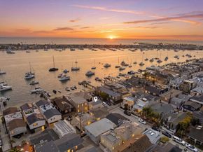104 Onyx Avenue, Newport Beach CA 92662