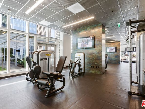 877 Francisco Street 508, Los Angeles CA 90017