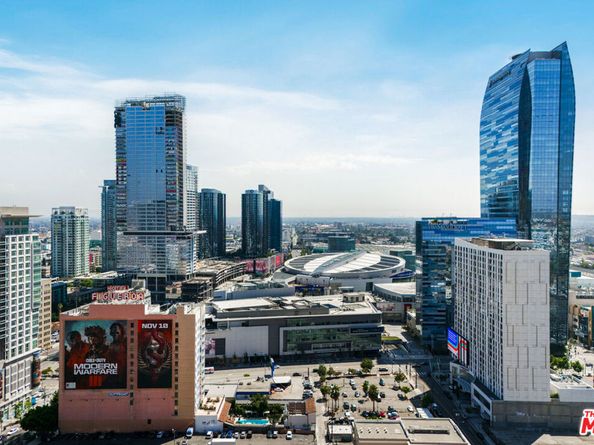 877 Francisco Street 508, Los Angeles CA 90017