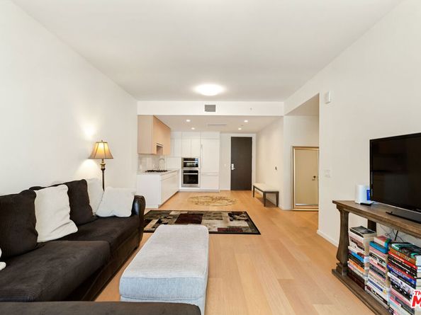 877 Francisco Street 508, Los Angeles CA 90017