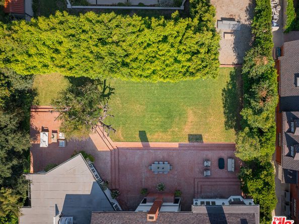 150 S June Street, Los Angeles CA 90004