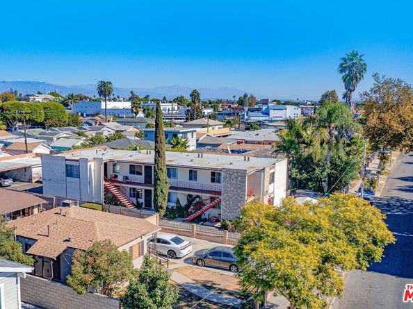 579 Hyde Park Place, Inglewood CA 90302