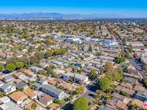 579 Hyde Park Place, Inglewood CA 90302