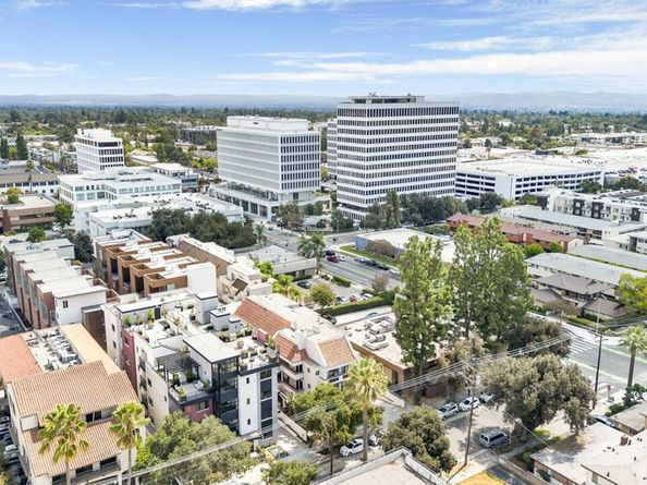 156 S Oak Knoll Avenue 101, Pasadena CA 91101