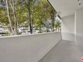 156 S Oak Knoll Avenue 101, Pasadena CA 91101