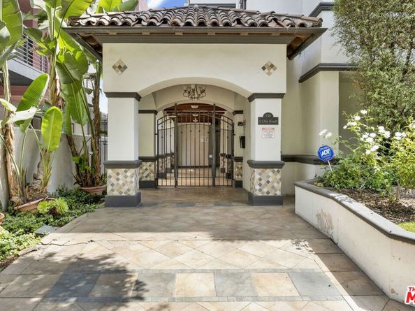 156 S Oak Knoll Avenue 101, Pasadena CA 91101