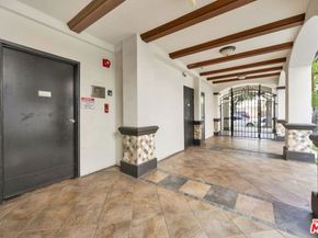 156 S Oak Knoll Avenue 101, Pasadena CA 91101