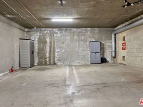 156 S Oak Knoll Avenue 101, Pasadena CA 91101