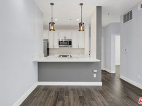 156 S Oak Knoll Avenue 101, Pasadena CA 91101