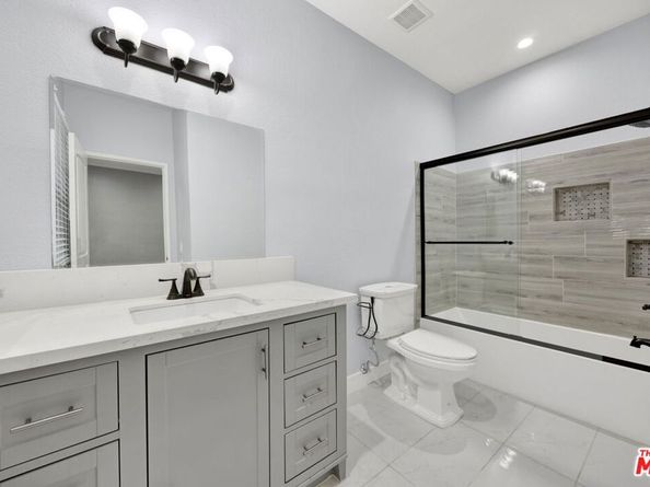 156 S Oak Knoll Avenue 101, Pasadena CA 91101