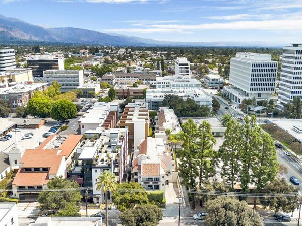 156 S Oak Knoll Avenue 101, Pasadena CA 91101