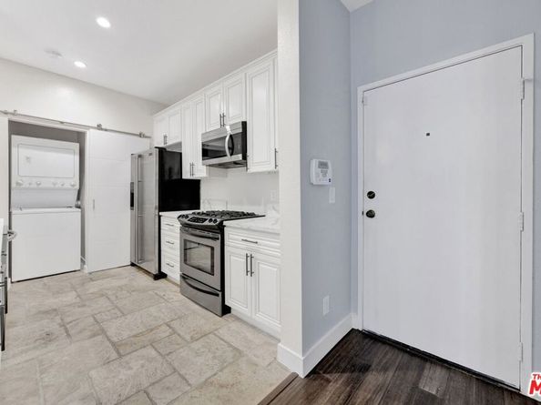 156 S Oak Knoll Avenue 101, Pasadena CA 91101