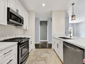 156 S Oak Knoll Avenue 101, Pasadena CA 91101