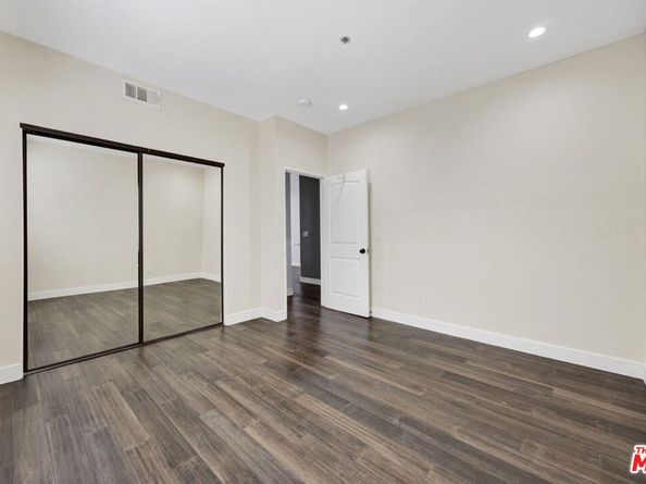 156 S Oak Knoll Avenue 101, Pasadena CA 91101