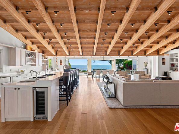 6453 Guernsey Avenue, Malibu CA 90265