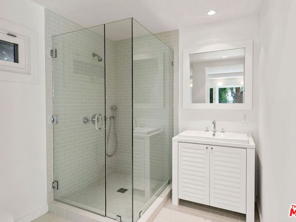 6453 Guernsey Avenue, Malibu CA 90265