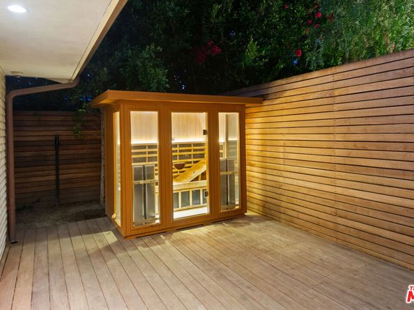 6453 Guernsey Avenue, Malibu CA 90265