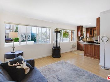 1154 S Barrington Avenue