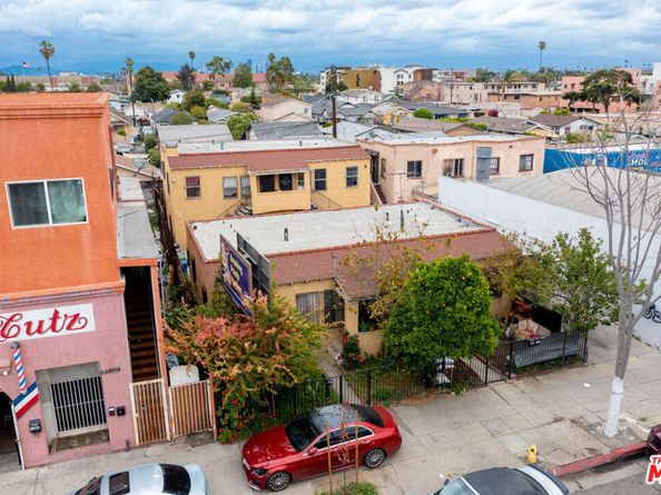 139 W Florence Avenue, Los Angeles CA 90003