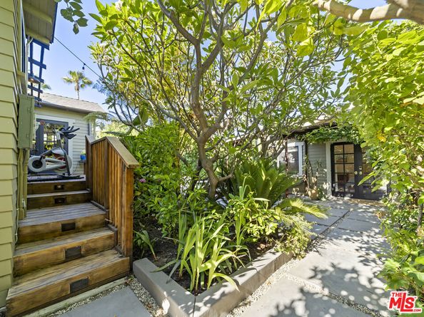 1528 N Curson Avenue, Los Angeles CA 90046