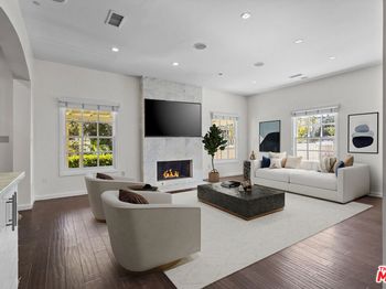 191 S Gardner Street